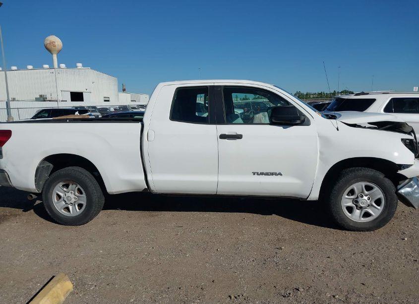 Photo 14 of 2011 Toyota Tundra GRADE 4.6L V8 (VIN 5TFRM5F18BX024985)