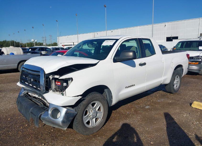 Photo 2 of 2011 Toyota Tundra GRADE 4.6L V8 (VIN 5TFRM5F18BX024985)