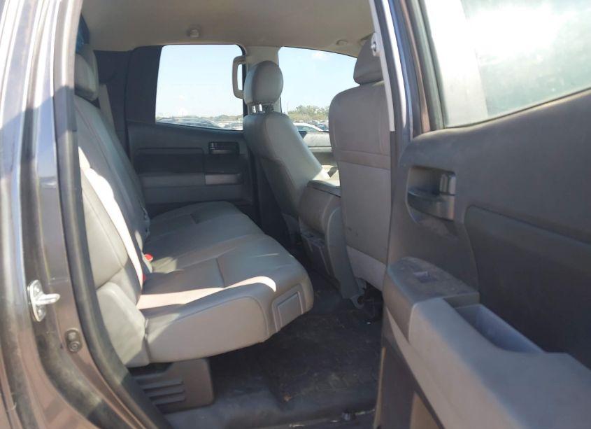 Photo 8 of 2013 Toyota Tundra GRADE 4.6L V8 (VIN 5TFRM5F18DX061988)