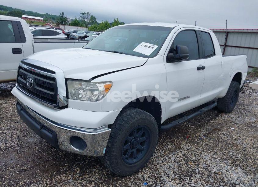 Photo 2 of 2013 Toyota Tundra GRADE 4.6L V8 (VIN 5TFRM5F19DX064236)