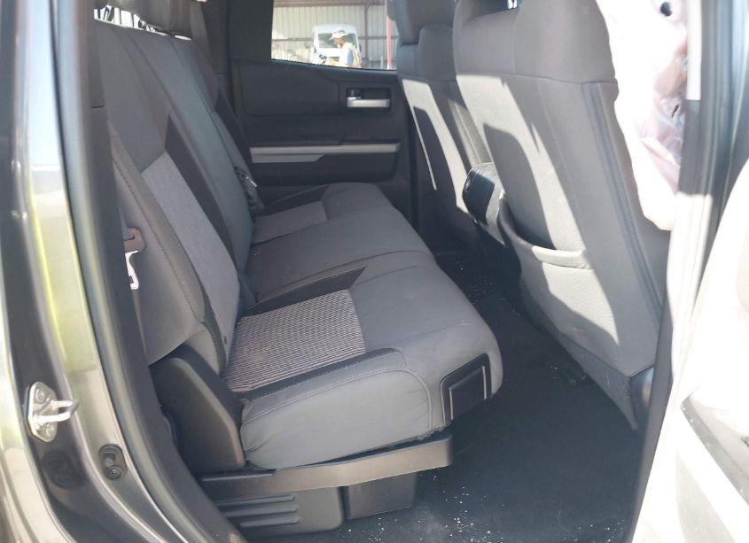 Photo 8 of 2017 Toyota Tundra SR5 4.6L V8 (VIN 5TFRM5F19HX112422)