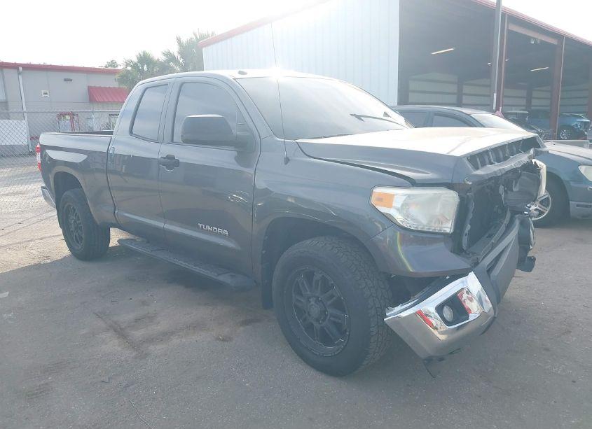 2016 Toyota Tundra SR5 4.6L V8 (VIN 5TFRM5F1XGX104442) main photo