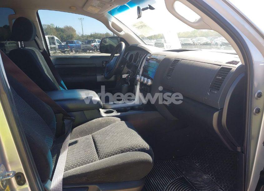 Photo 5 of 2007 Toyota Tundra SR5 4.7L V8 (VIN 5TFRT54127X009699)