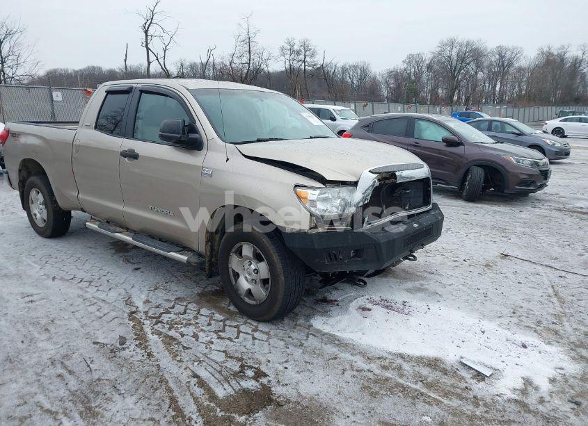 2007 Toyota Tundra SR5 4.7L V8 (VIN 5TFRT54127X012635) main photo
