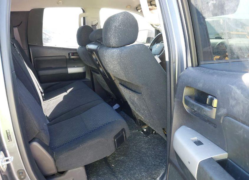 Photo 8 of 2007 Toyota Tundra SR5 4.7L V8 (VIN 5TFRT54127X015776)