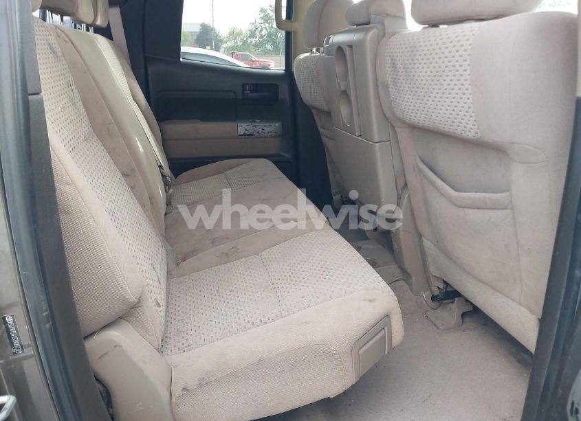 Photo 8 of 2007 Toyota Tundra SR5 4.7L V8 (VIN 5TFRT54137X007329)