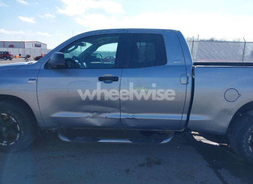 Photo 14 of 2007 Toyota Tundra SR5 4.7L V8 (VIN 5TFRT54137X014412)