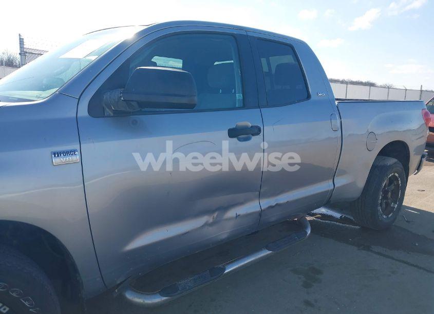 Photo 6 of 2007 Toyota Tundra SR5 4.7L V8 (VIN 5TFRT54137X014412)