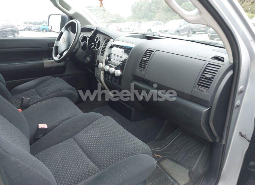 Photo 5 of 2009 Toyota Tundra GRADE 4.7L V8 (VIN 5TFRT54139X028832)