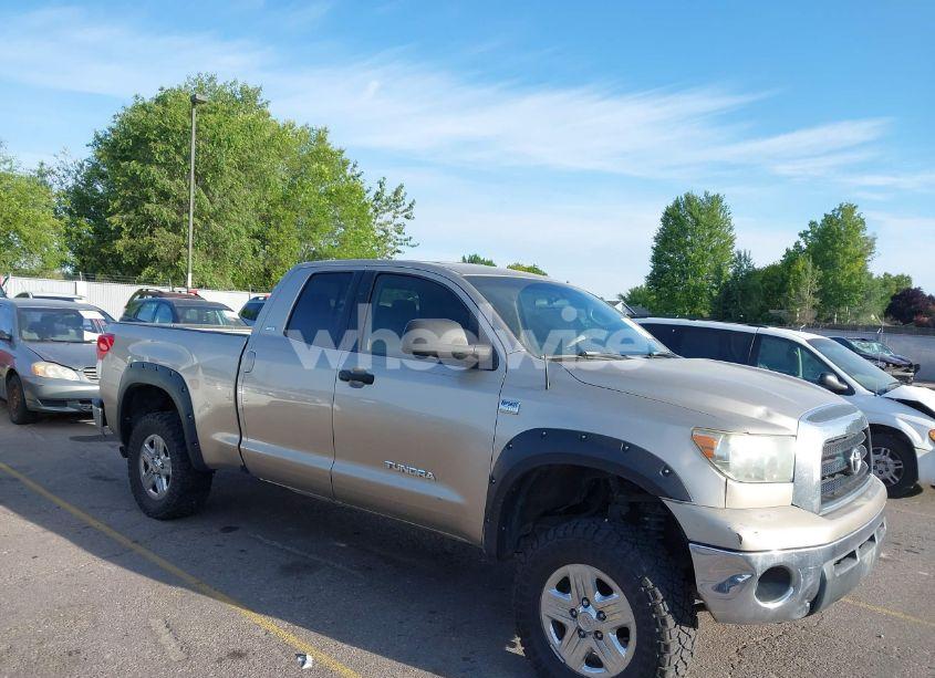2007 Toyota Tundra SR5 4.7L V8 (VIN 5TFRT54177X013618) main photo