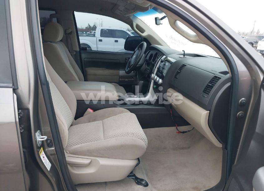 Photo 5 of 2008 Toyota Tundra SR5 4.7L V8 (VIN 5TFRT54188X016755)