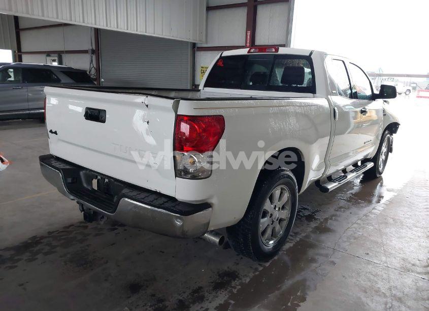 Photo 4 of 2007 Toyota Tundra SR5 4.7L V8 (VIN 5TFRT54197X015709)
