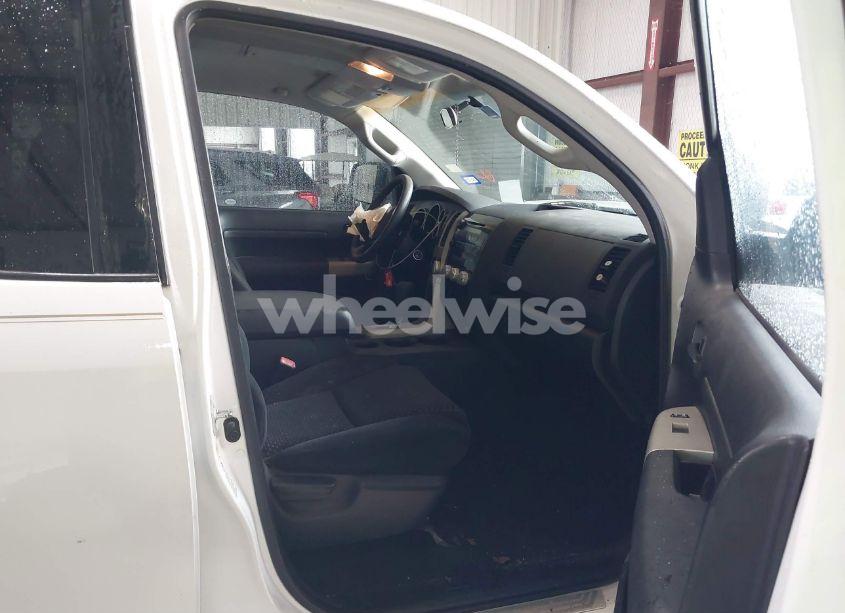 Photo 5 of 2007 Toyota Tundra SR5 4.7L V8 (VIN 5TFRT54197X015709)