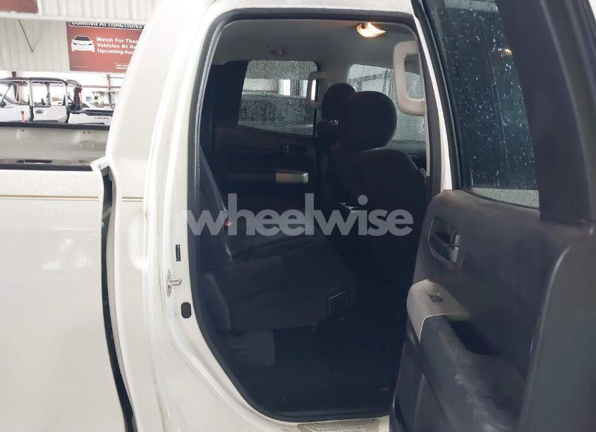 Photo 8 of 2007 Toyota Tundra SR5 4.7L V8 (VIN 5TFRT54197X015709)