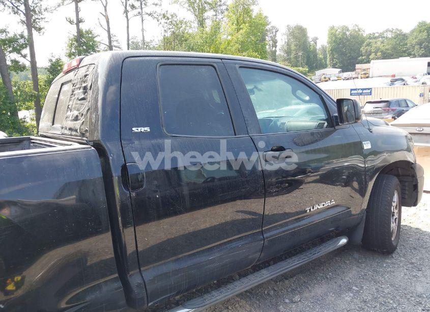 Photo 13 of 2007 Toyota Tundra SR5 4.7L V8 (VIN 5TFRT541X7X003259)