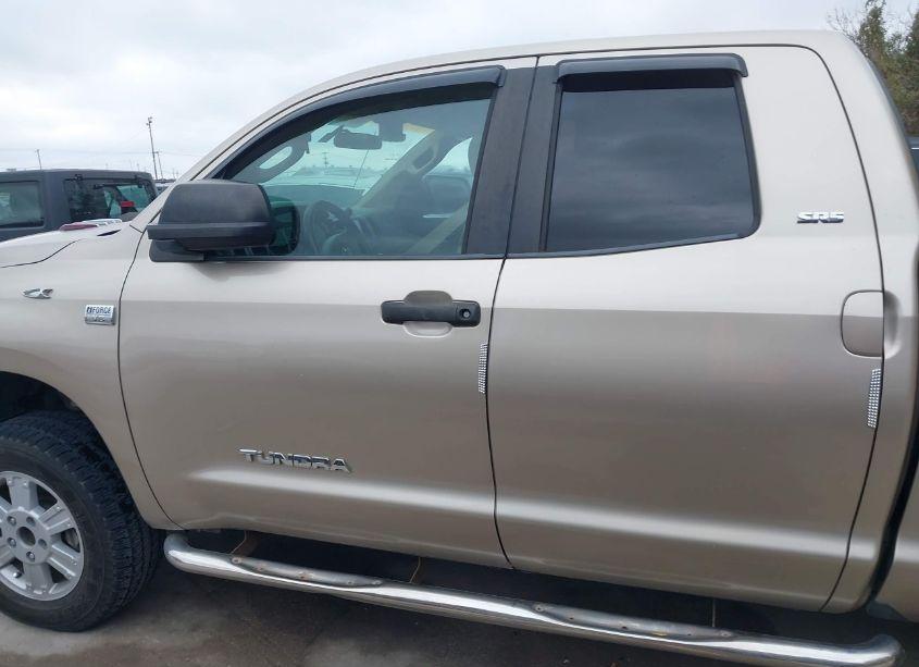 Photo 14 of 2007 Toyota Tundra SR5 4.7L V8 (VIN 5TFRT541X7X006307)