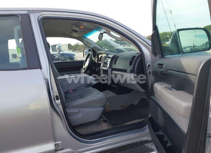 Photo 5 of 2007 Toyota Tundra SR5 V6 (VIN 5TFRU54107X005034)