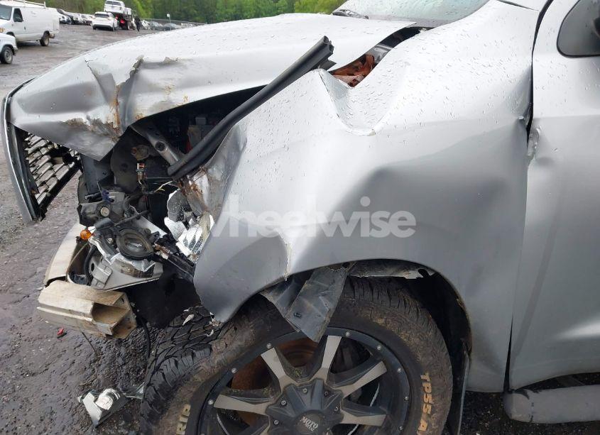 Photo 17 of 2010 Toyota Tundra GRADE V6 (VIN 5TFRU5F12AX022731)