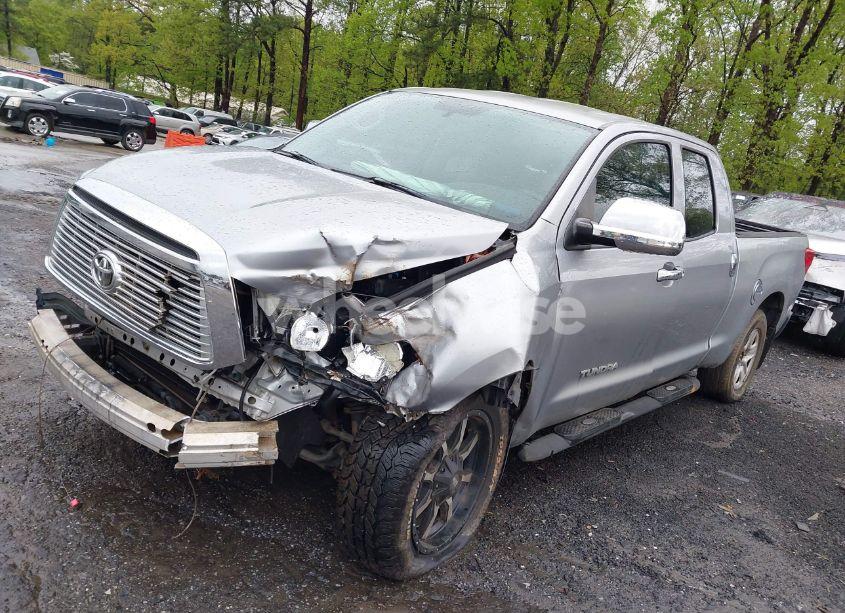 Photo 2 of 2010 Toyota Tundra GRADE V6 (VIN 5TFRU5F12AX022731)