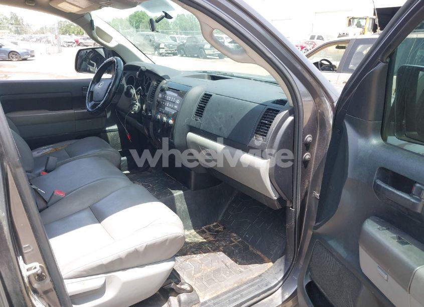 Photo 5 of 2011 Toyota Tundra GRADE V6 (VIN 5TFRU5F14BX025826)