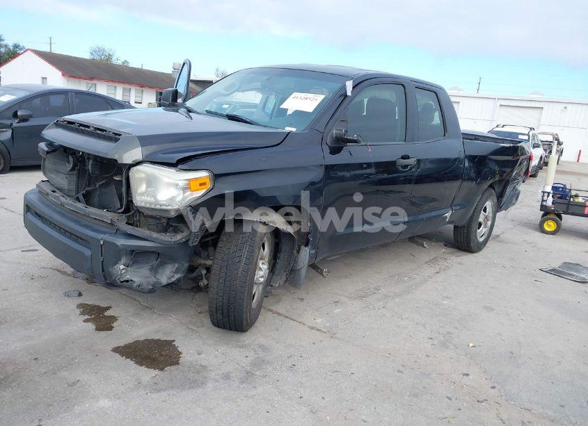 Photo 2 of 2014 Toyota Tundra SR V6 (VIN 5TFRU5F16EX033172)