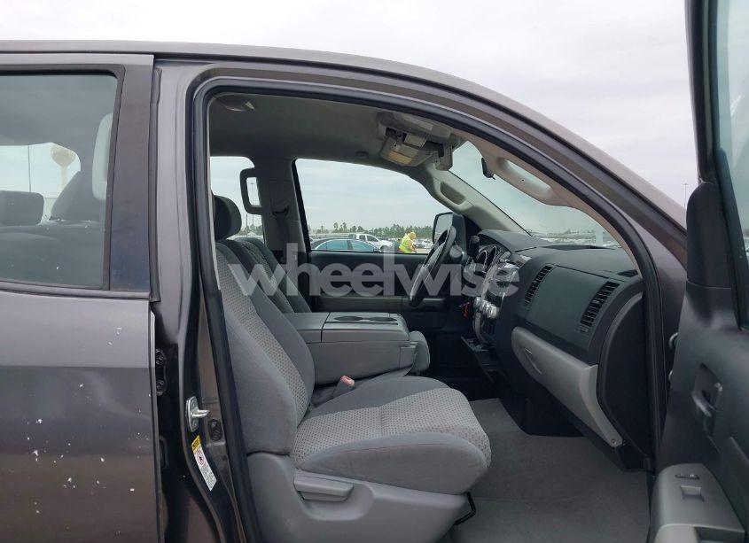 Photo 5 of 2011 Toyota Tundra GRADE V6 (VIN 5TFRU5F17BX024279)