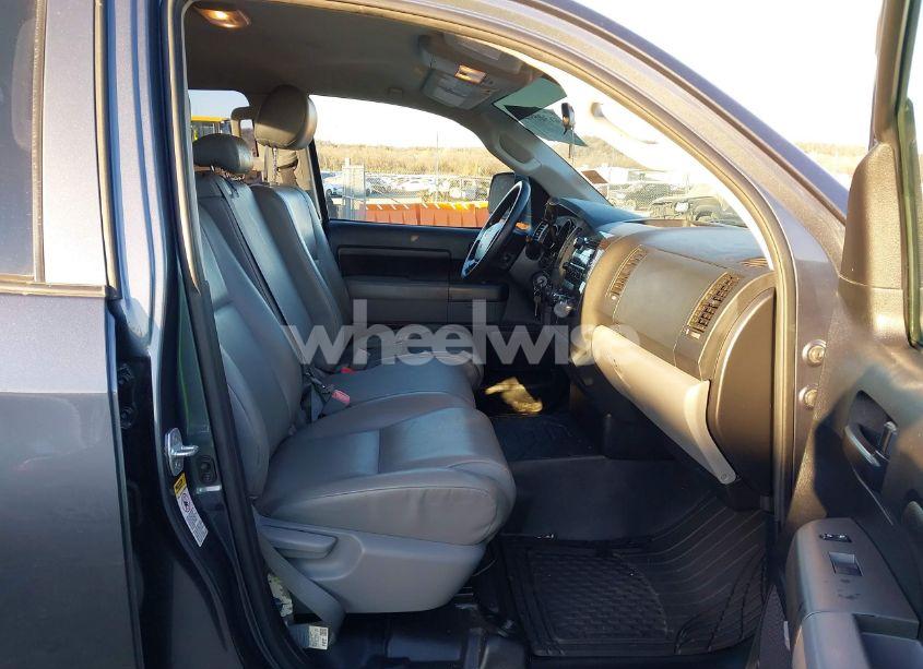 Photo 5 of 2010 Toyota Tundra GRADE V6 (VIN 5TFRU5F1XAX023741)