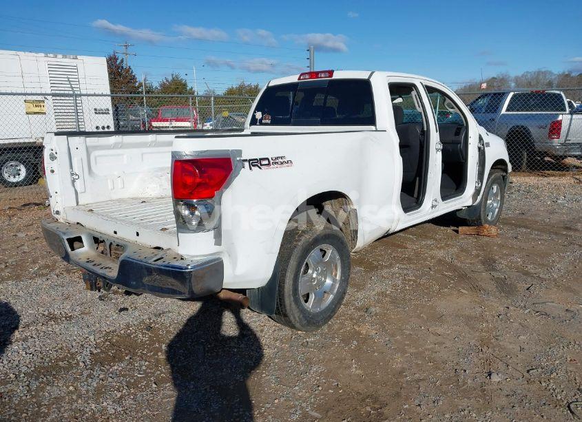 Photo 4 of 2007 Toyota Tundra SR5 V8 (VIN 5TFRV54107X020677)