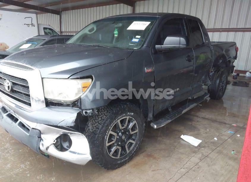 Photo 2 of 2007 Toyota Tundra SR5 V8 (VIN 5TFRV54107X025622)