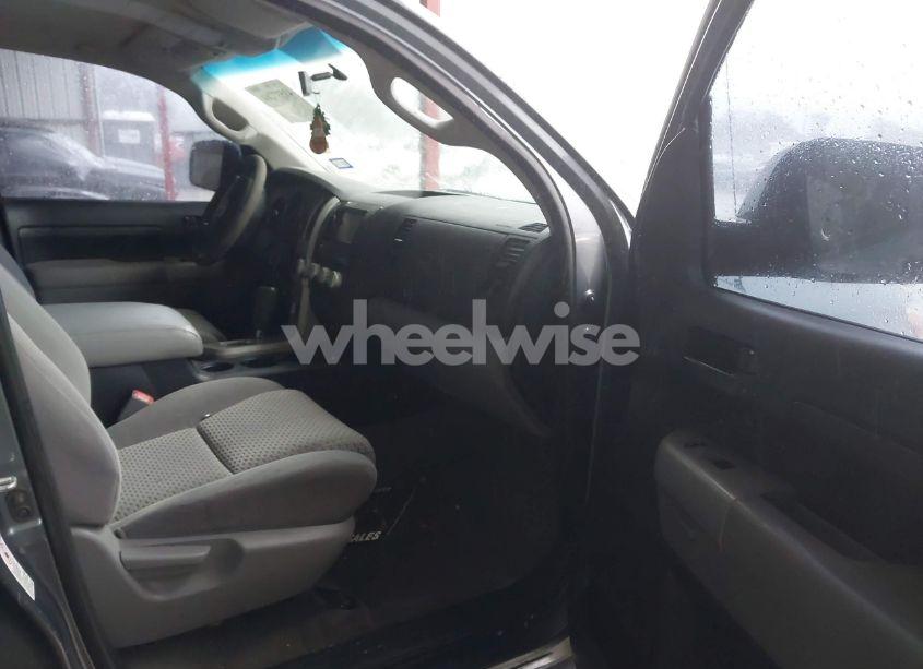 Photo 5 of 2007 Toyota Tundra SR5 V8 (VIN 5TFRV54107X025622)