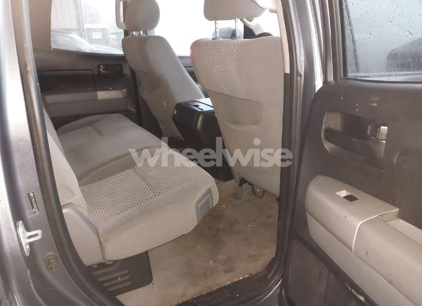 Photo 8 of 2007 Toyota Tundra SR5 V8 (VIN 5TFRV54107X025622)