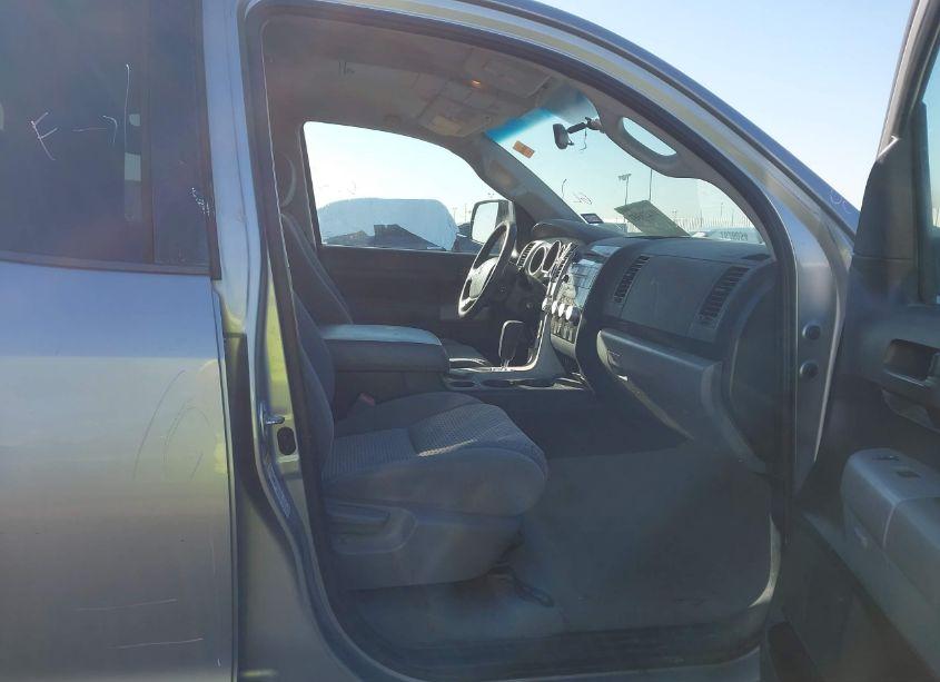 Photo 5 of 2008 Toyota Tundra SR5 5.7L V8 (VIN 5TFRV54108X065684)