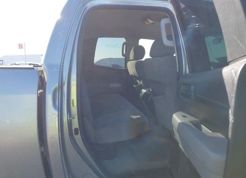 Photo 8 of 2008 Toyota Tundra SR5 5.7L V8 (VIN 5TFRV54108X065684)