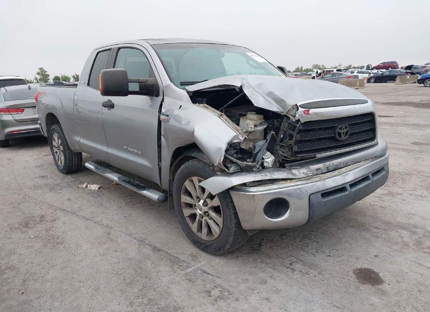 2007 Toyota Tundra SR5 V8 (VIN 5TFRV54117X007162) main photo