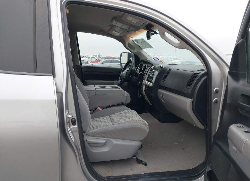 Photo 5 of 2007 Toyota Tundra SR5 V8 (VIN 5TFRV54117X007162)