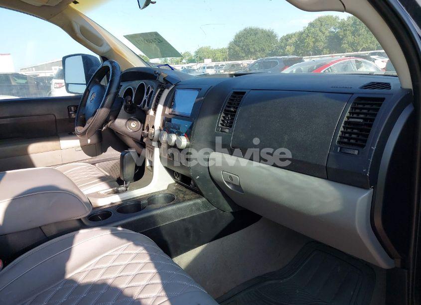 Photo 5 of 2007 Toyota Tundra SR5 V8 (VIN 5TFRV54117X007713)