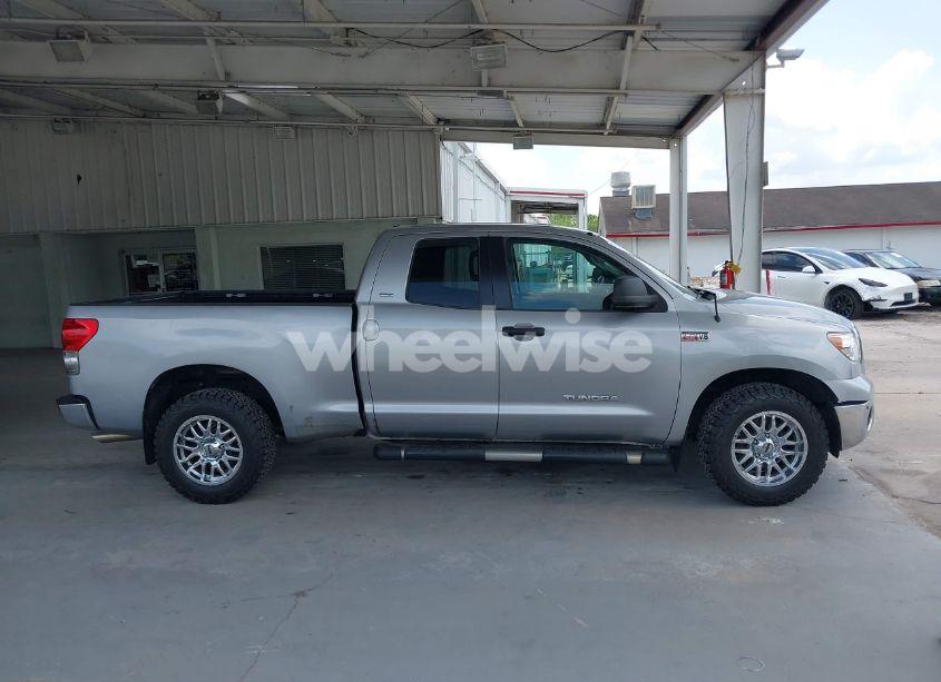 Photo 13 of 2007 Toyota Tundra SR5 V8 (VIN 5TFRV54117X011096)