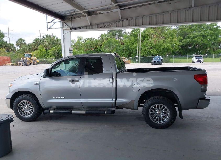 Photo 14 of 2007 Toyota Tundra SR5 V8 (VIN 5TFRV54117X011096)