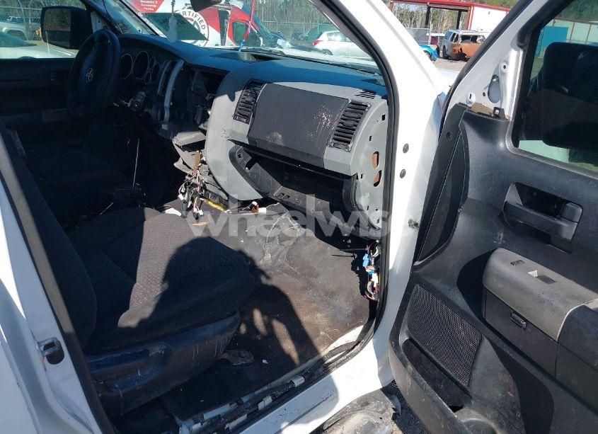 Photo 5 of 2007 Toyota Tundra SR5 V8 (VIN 5TFRV54137X008183)