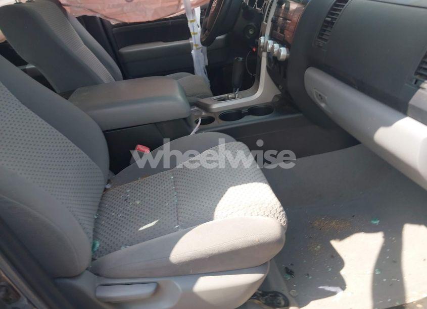 Photo 5 of 2008 Toyota Tundra BASE 5.7L V8 (VIN 5TFRV54138X043176)