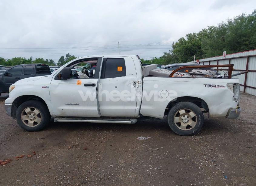 Photo 14 of 2007 Toyota Tundra SR5 V8 (VIN 5TFRV54157X008377)