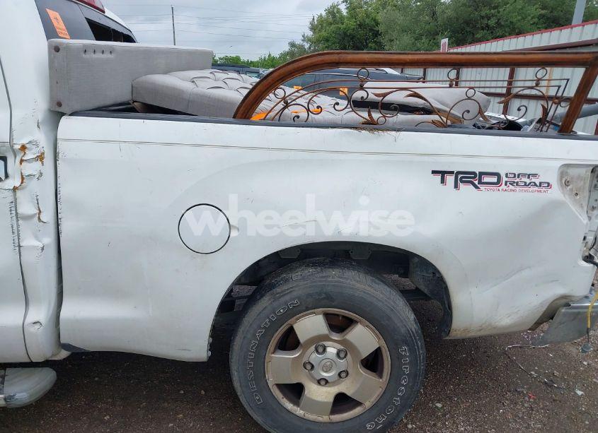 Photo 17 of 2007 Toyota Tundra SR5 V8 (VIN 5TFRV54157X008377)