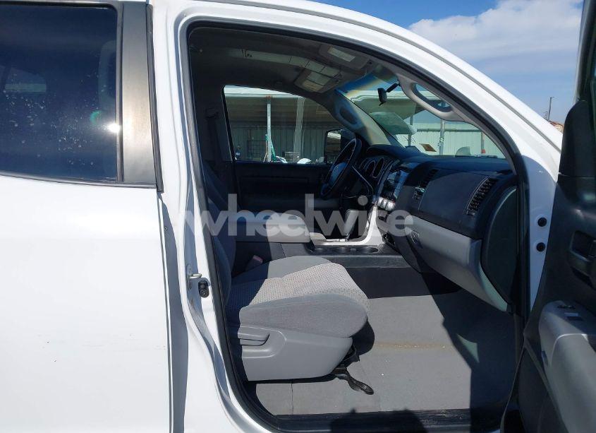 Photo 5 of 2008 Toyota Tundra SR5 5.7L V8 (VIN 5TFRV54158X056074)