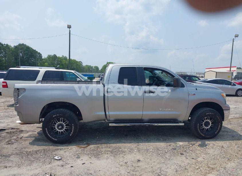 Photo 14 of 2007 Toyota Tundra SR5 V8 (VIN 5TFRV54197X005319)