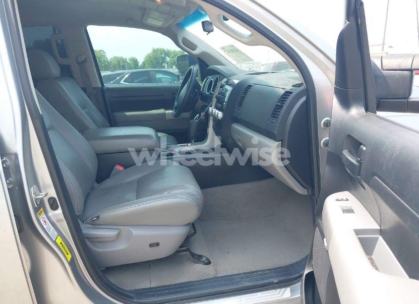 Photo 5 of 2007 Toyota Tundra SR5 V8 (VIN 5TFRV54197X005319)