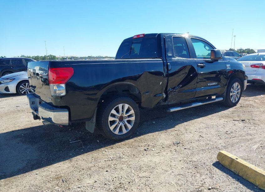 Photo 4 of 2007 Toyota Tundra SR5 V8 (VIN 5TFRV541X7X005412)
