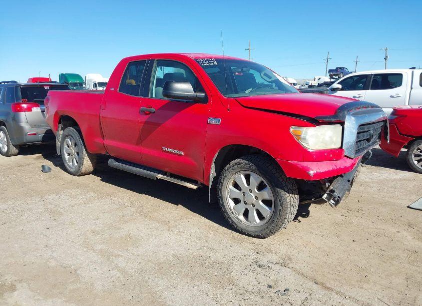 2007 Toyota Tundra SR5 V8 (VIN 5TFRV541X7X024820) main photo