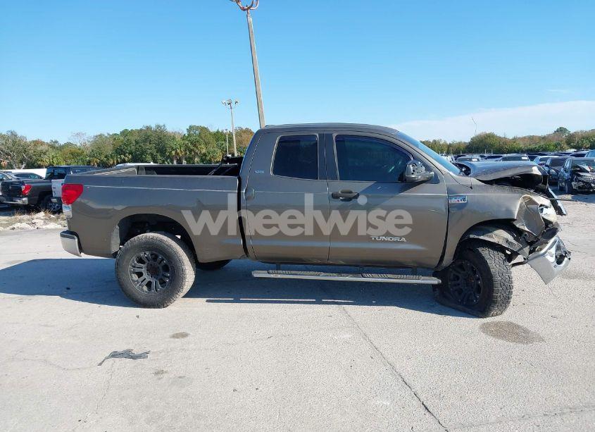 Photo 12 of 2007 Toyota Tundra SR5 V8 (VIN 5TFRV541X7X025482)