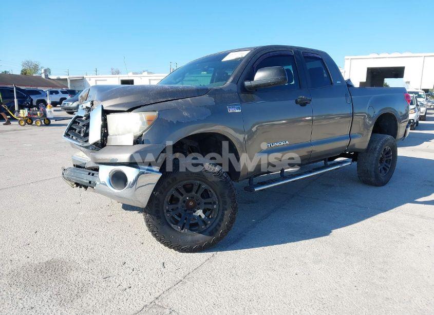 Photo 2 of 2007 Toyota Tundra SR5 V8 (VIN 5TFRV541X7X025482)