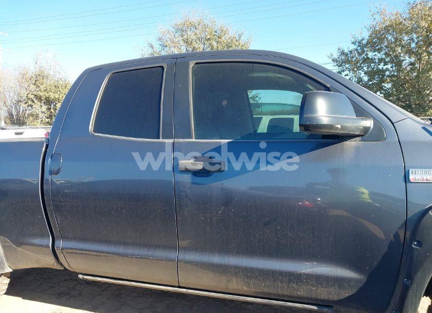 Photo 13 of 2008 Toyota Tundra SR5 5.7L V8 (VIN 5TFRV541X8X042722)